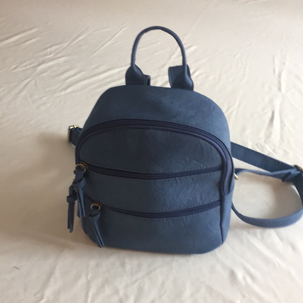 Bueno brand new purse. Never used.